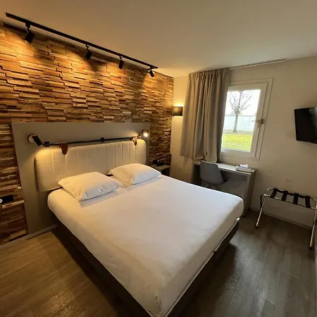 Tulip Hotel 3*