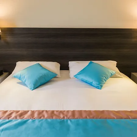 Tulip Hotel 3*